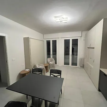 King Apartment *